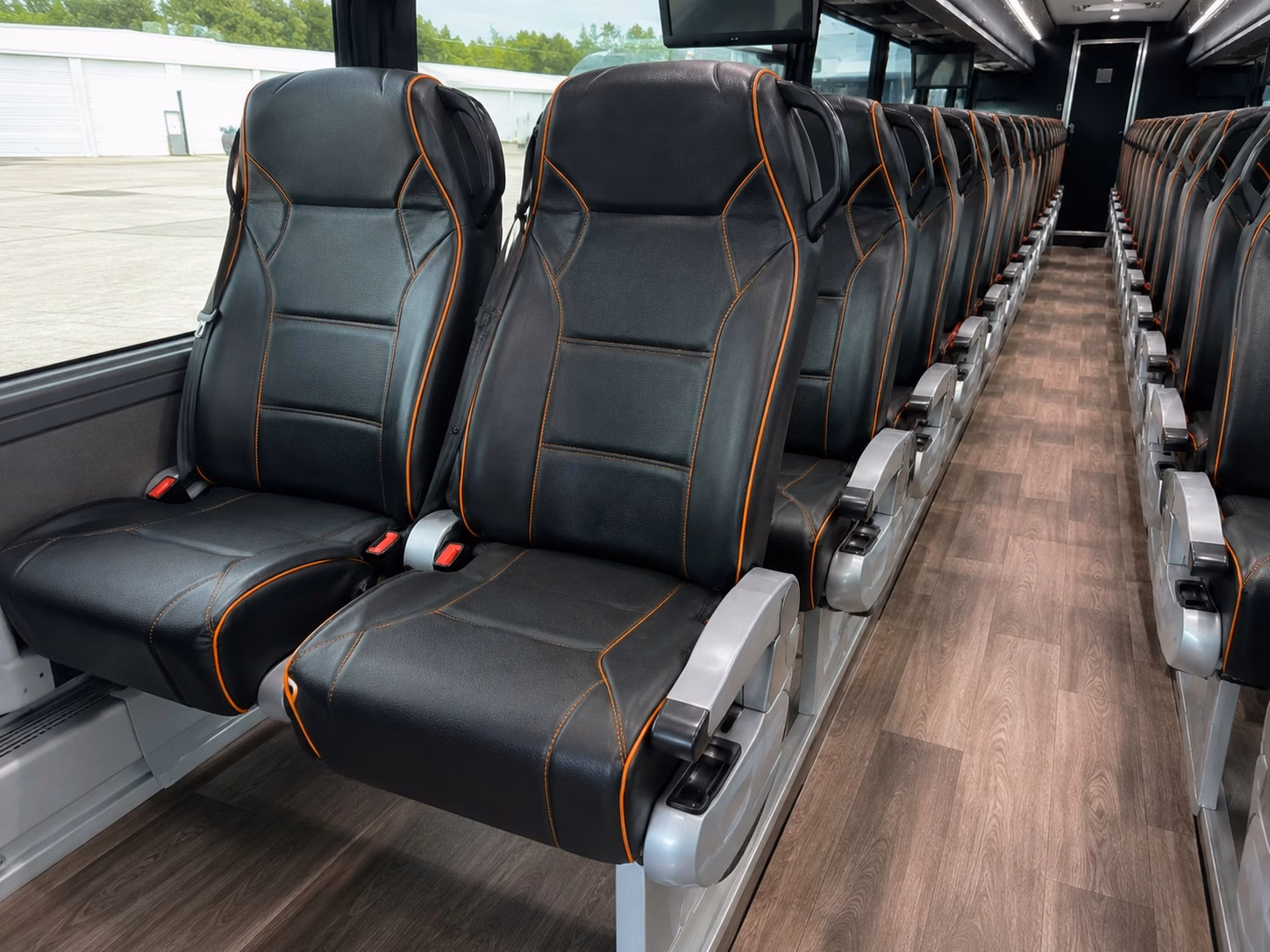 charter buses for large prom groups across acadiana