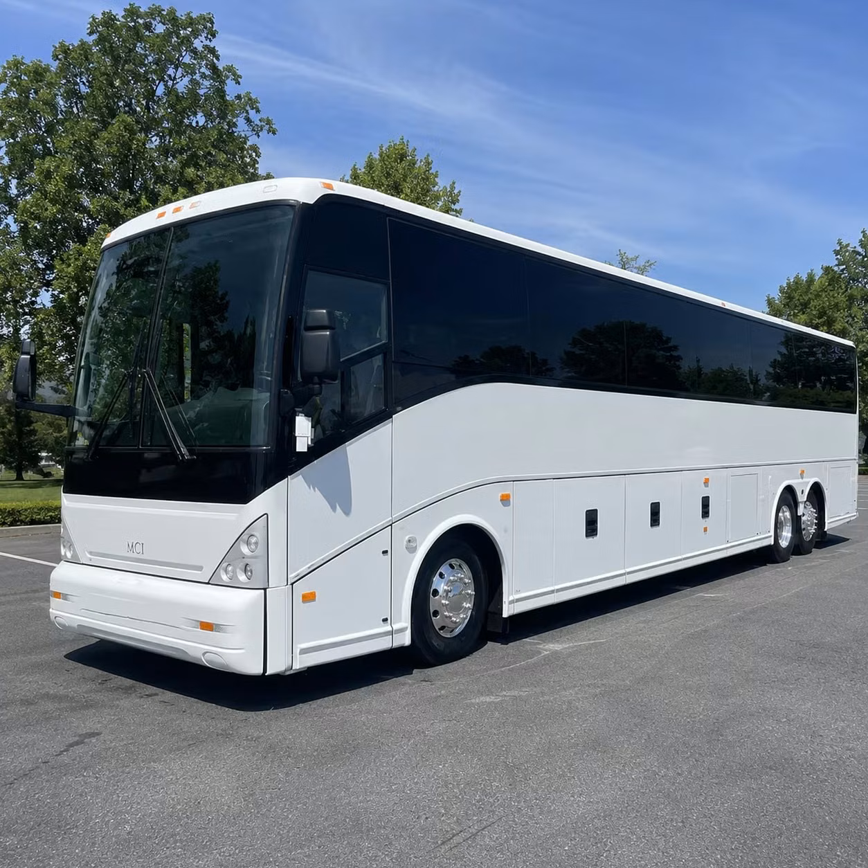 corporate event bus rentals in lafayette