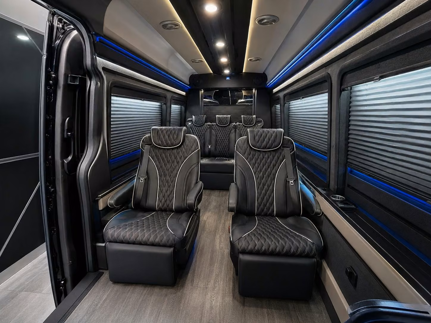 it s easy to book corporate airport shuttles in lafayette louisiana